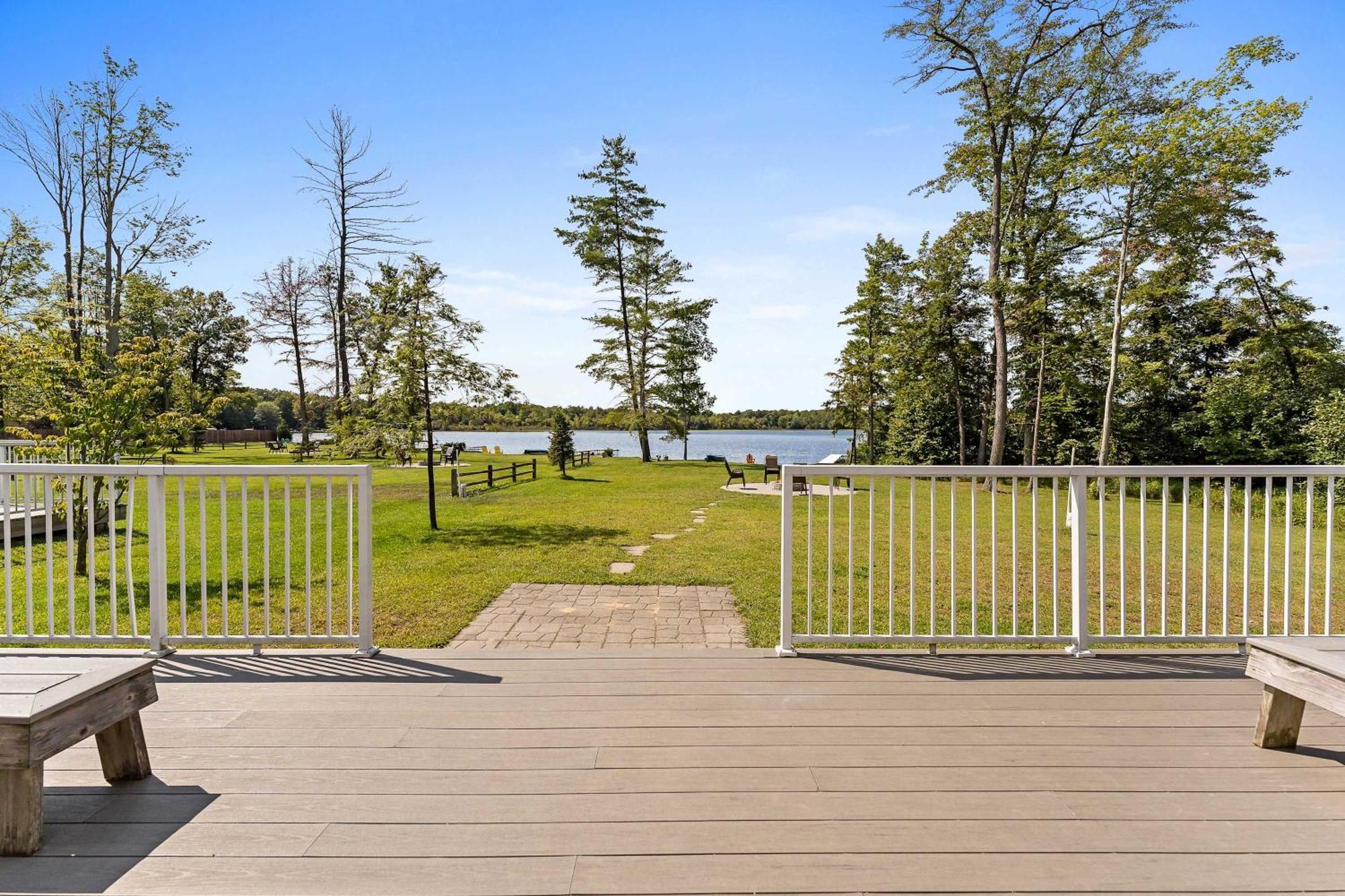 Dual Lakefront Home With Big Yard Hot Tub And Fire Pit Grand Junction Exterior foto