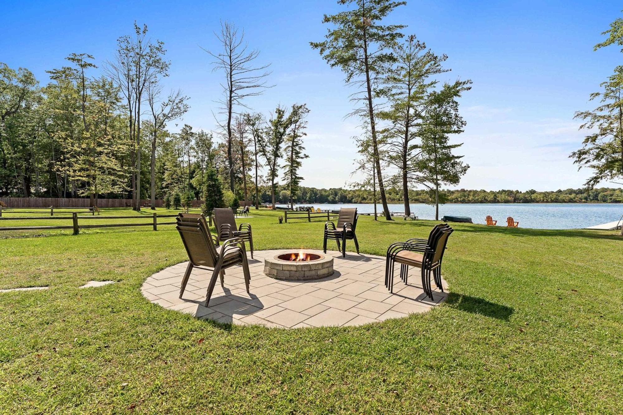 Dual Lakefront Home With Big Yard Hot Tub And Fire Pit Grand Junction Exterior foto